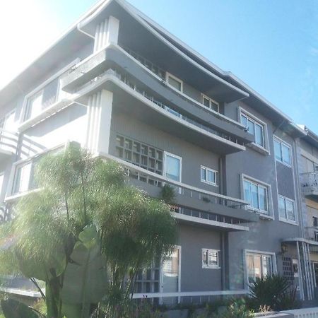 Buddies Charm Apt - Self Catering Авиеро Екстериор снимка