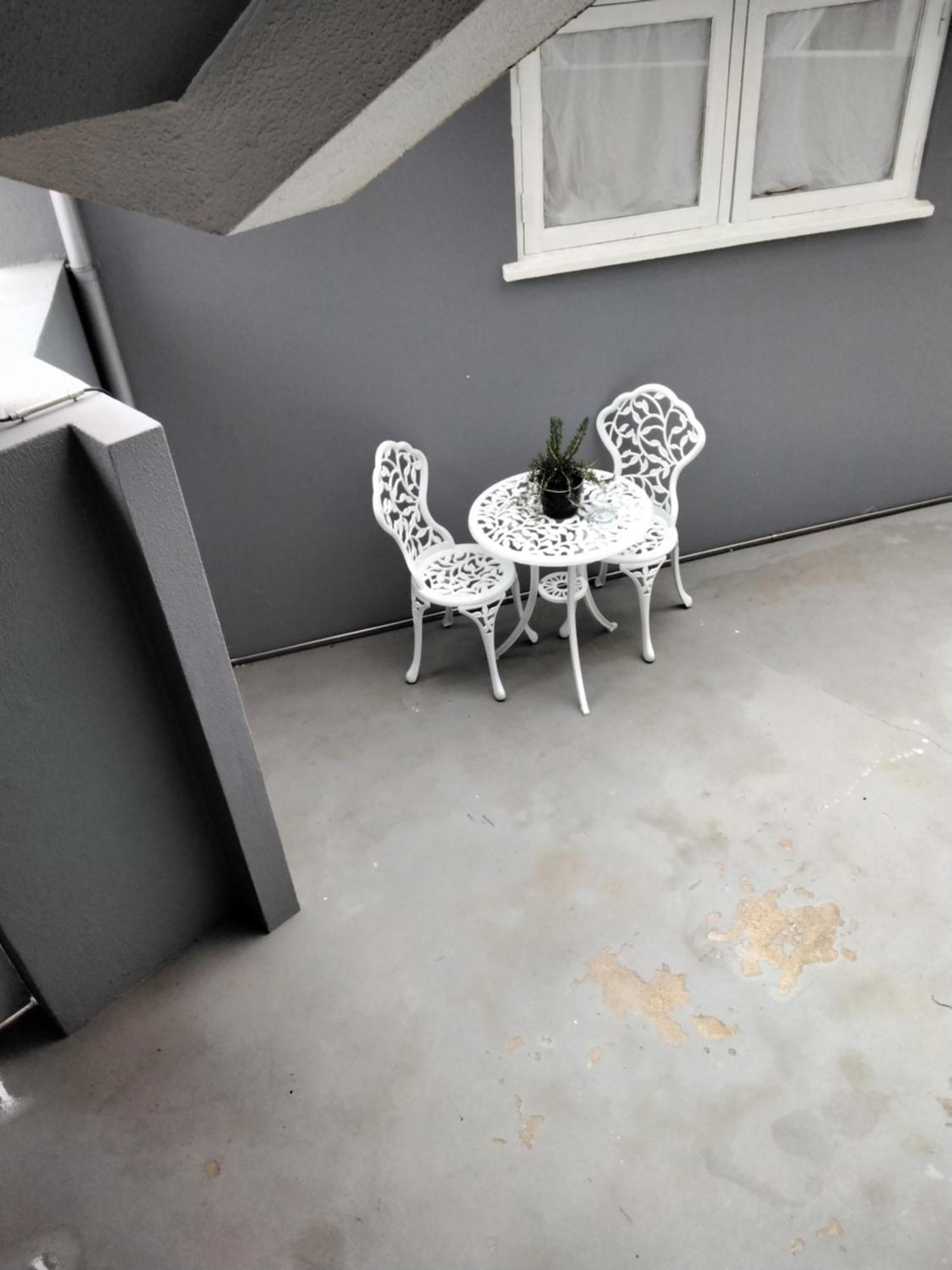 Buddies Charm Apt - Self Catering Авиеро Екстериор снимка