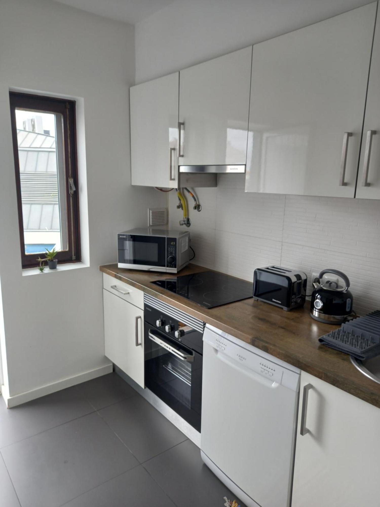 Buddies Charm Apt - Self Catering Авиеро Екстериор снимка